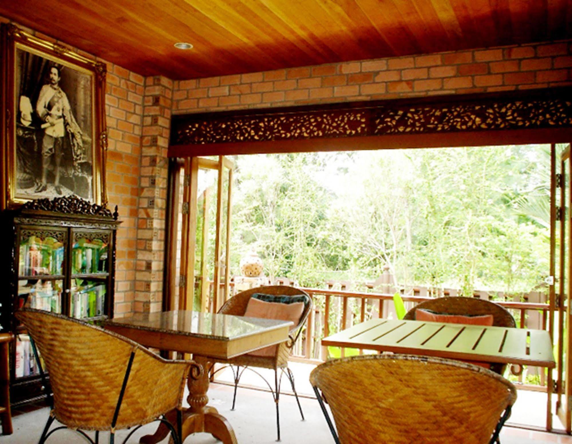 Sea Pines & Liberg Hotell Nai Yang Beach Eksteriør bilde