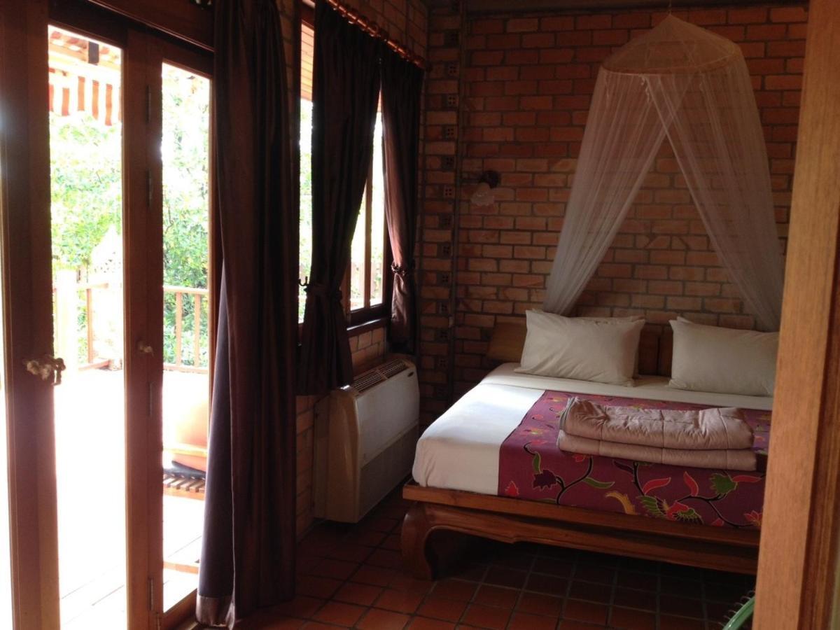 Sea Pines & Liberg Hotell Nai Yang Beach Eksteriør bilde